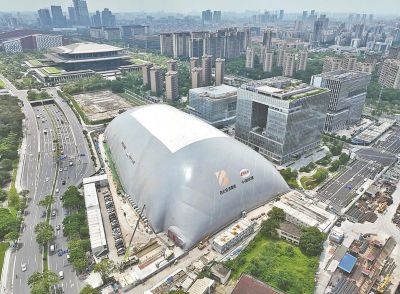 广州白云新城一工地撑起&ldquo;防护罩&rdquo; 可阻挡扬尘、降低噪声，支持回收复用